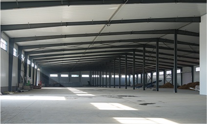Z6尊龙凯时食品建有12间速冻库（总容积10,000立方米）及大型冷藏库